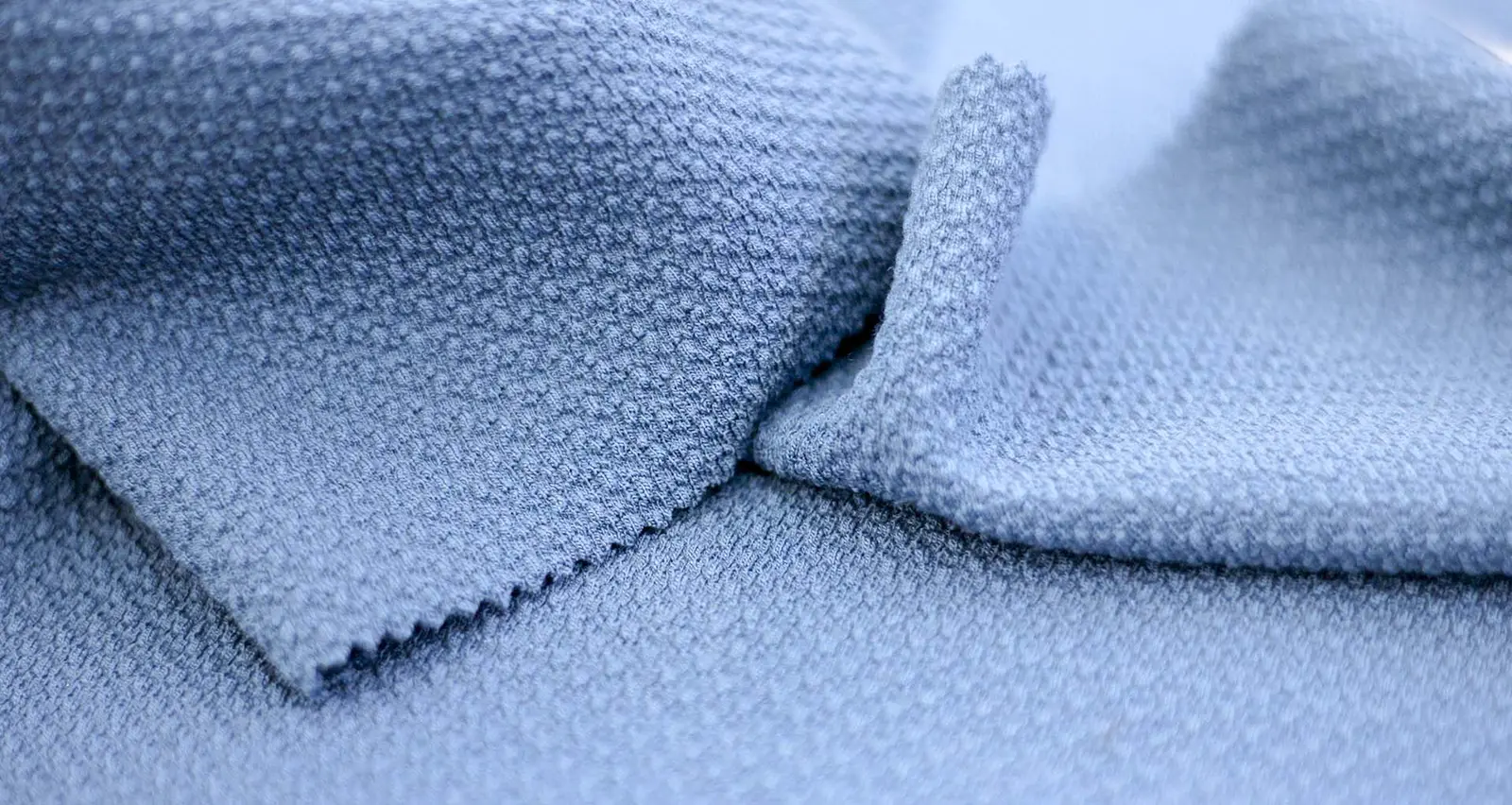 Texture d’un tissu technique REDA Active en laine mérinos